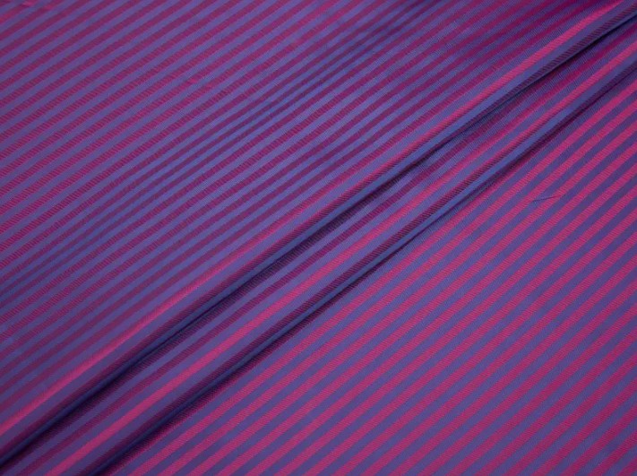 Polyesterviskosfodertyg: Bekvämt, hållbart, miljövänligt och fashionabla