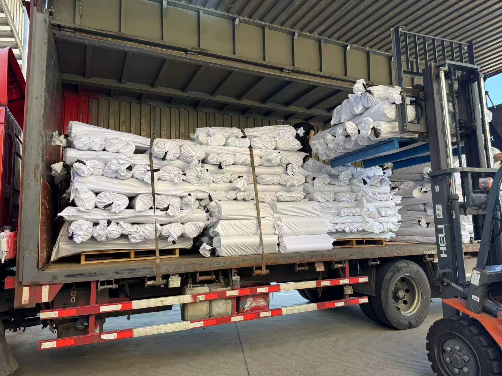 Högsäsong, premiumfoder: Shunli Textile